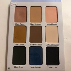 Meet Matt(e) Ador eyeshadow pallete